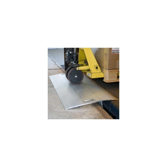 Pont de chargement amovible alu 4tonne 550 x 1500 p 27kg